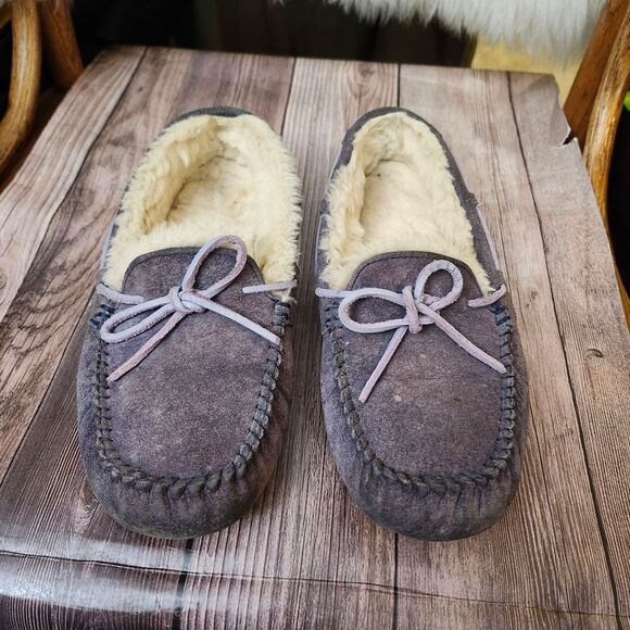 UGG Dakota Cozy Gray  Plush‎ Moccasin Slippers Sz 9 - Picture 11 of 11